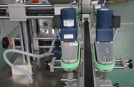 干果盒上下面貼標(biāo)機(jī)