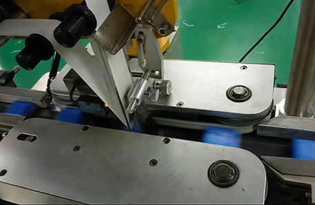 牙線包裝流水線貼標機