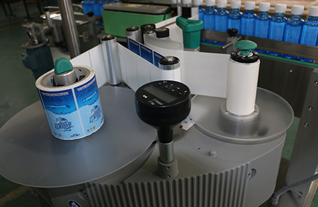 立式圓瓶滴管貼標(biāo)機(jī)