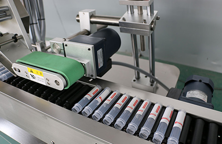 臥式真空管貼標機