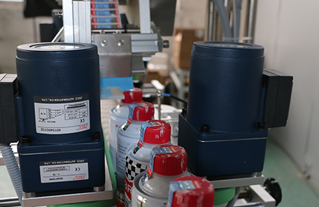 平面前轉(zhuǎn)角貼標(biāo)機(jī)