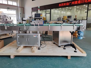 2025.9.11斯里蘭卡立式圓瓶貼標(biāo)機(jī)+轉(zhuǎn)盤1臺(tái)